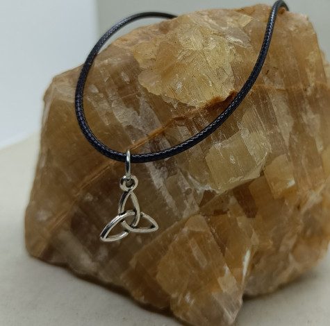 AMULETO TRISQUEL mueve energia