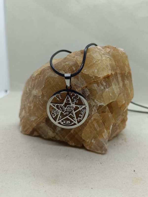 Amuleto tetragramatón