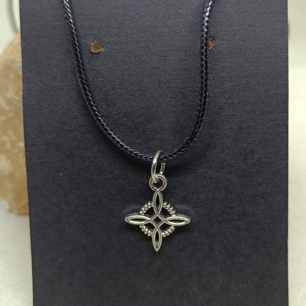 Colgante Nudo de la Bruja  (Acero)