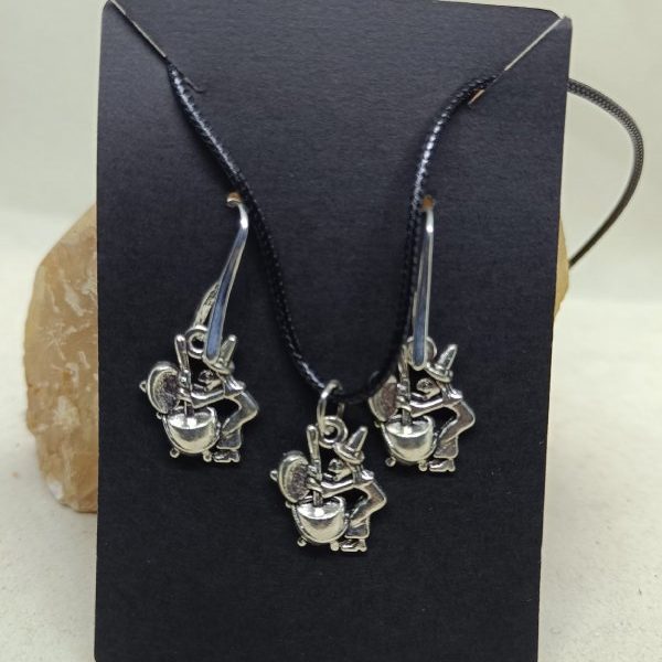 Conjunto Bruja con Caldero